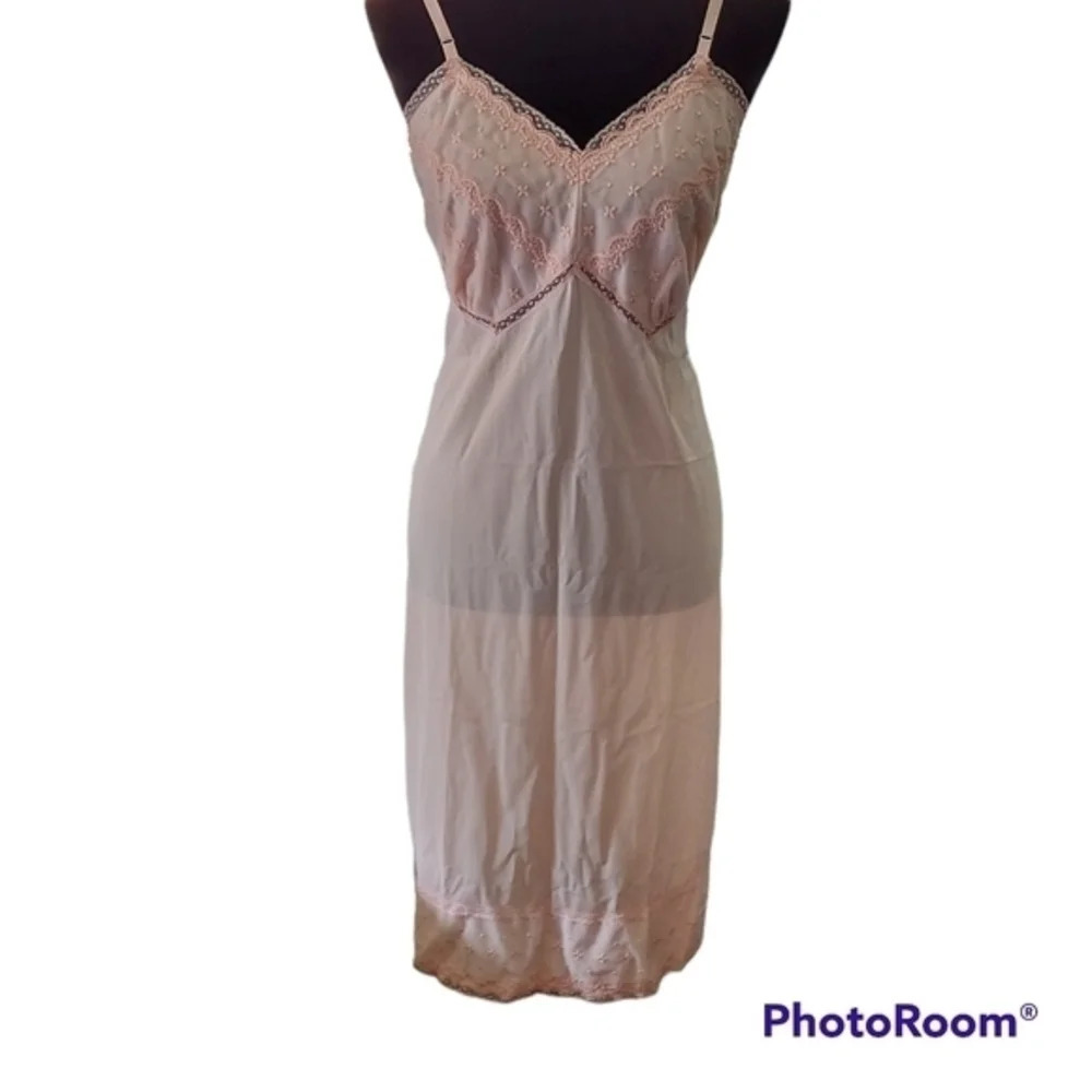 Vintage New Deadstock Pink Embroidered Kayser Slip Dress with original tags - Picture 15 of 15